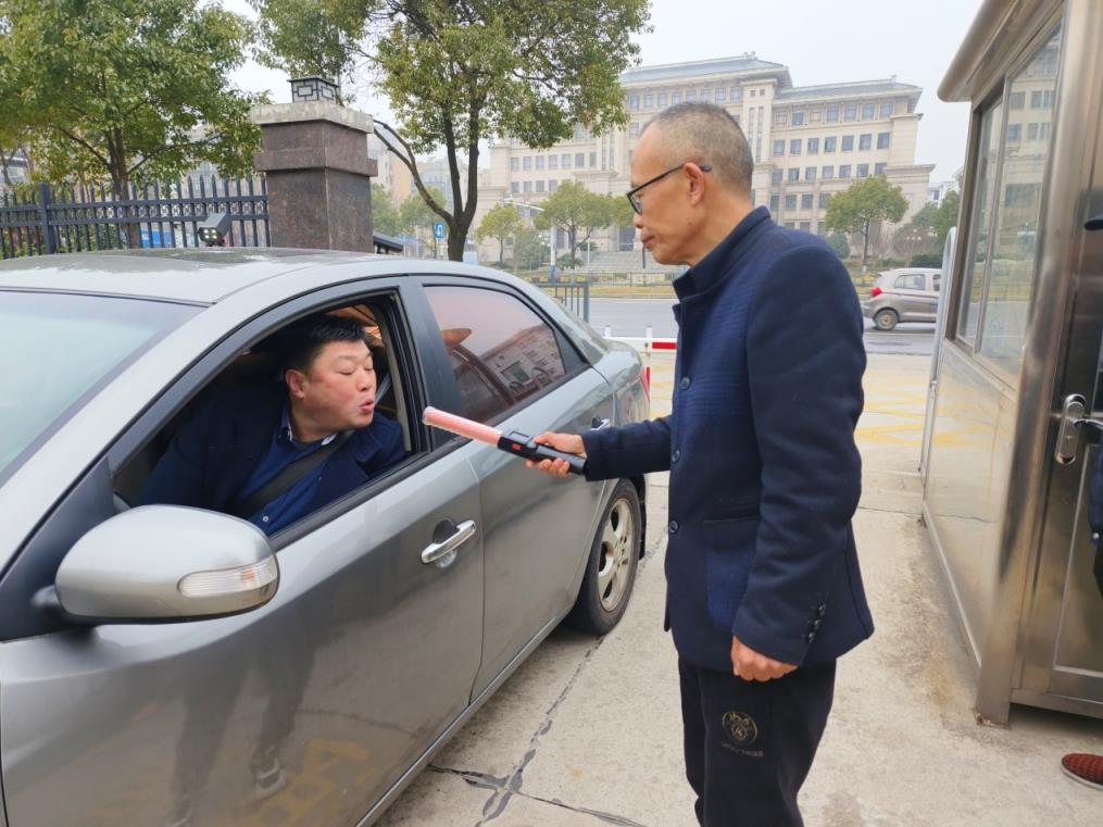 内幕！广西防城港一手越南烟联系“美梦连连”