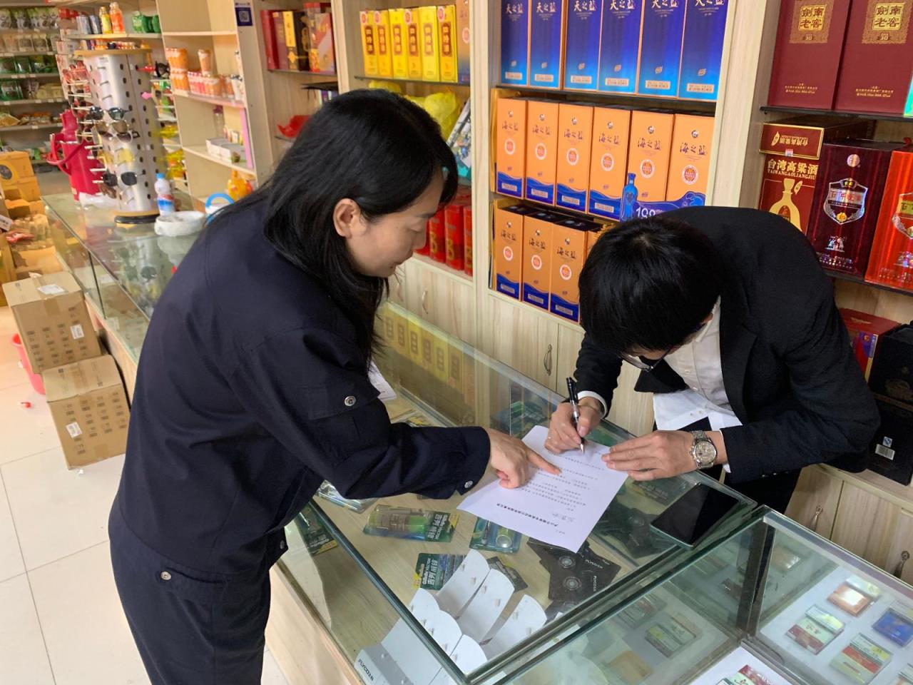 深入解析！大红鹰新品香烟的市场价格解析