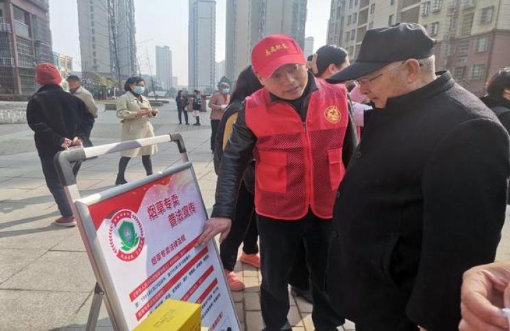 重大新闻！中华烟怎么看生产日期“五光十色”-府田香烟